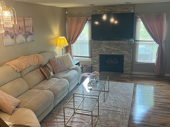 5th image of 683 Liberty Pointe Dr #683