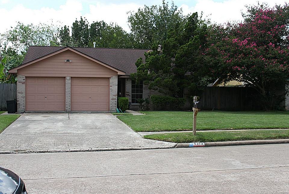 1st image of 4315 Queens Retreat Dr