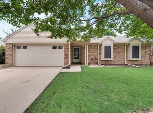 3515 Glenview Dr, Corinth, TX 76210