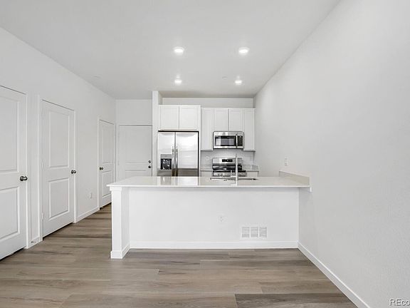 3rd image of 7656 S Cherokee Circle W
