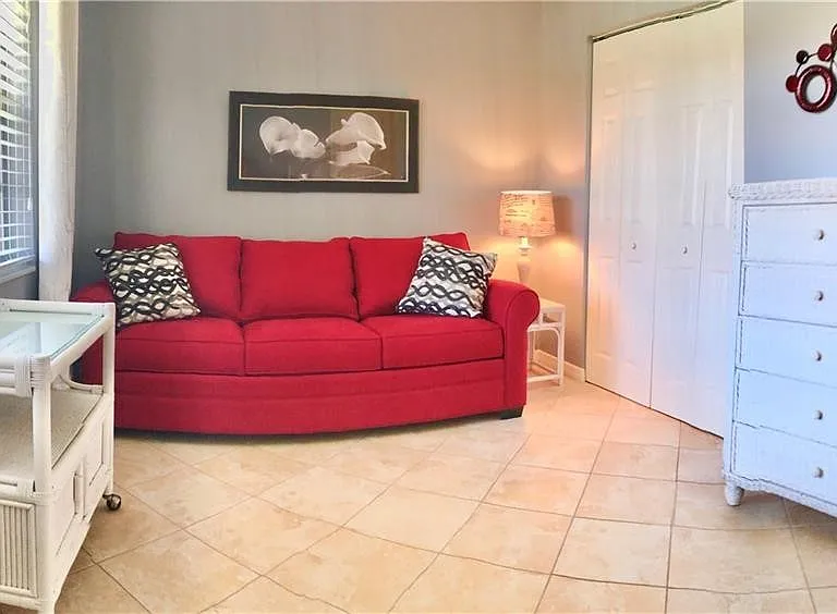 36 Pine Arbor Ln #201 — Photo 10