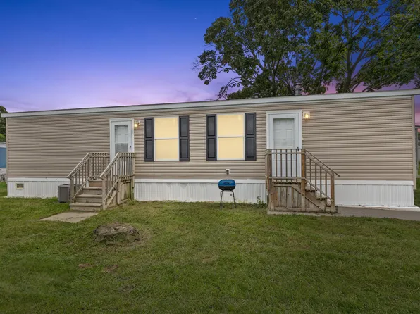 195 S Green Meadow St SE, Grand Rapids, MI 49548