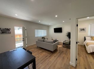 2086 Santa Rosa Ave, Altadena, CA 91001