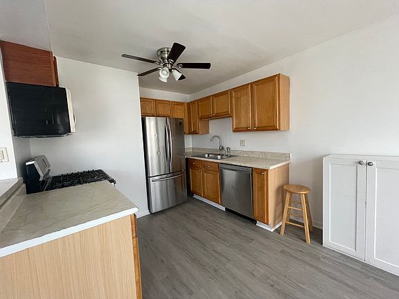 4th image of 2424 W Estes Ave APT 4E