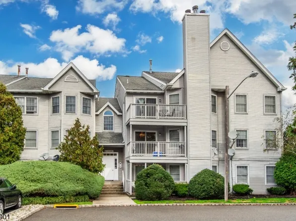 116 Quartz Ln, Paterson City, NJ 07501