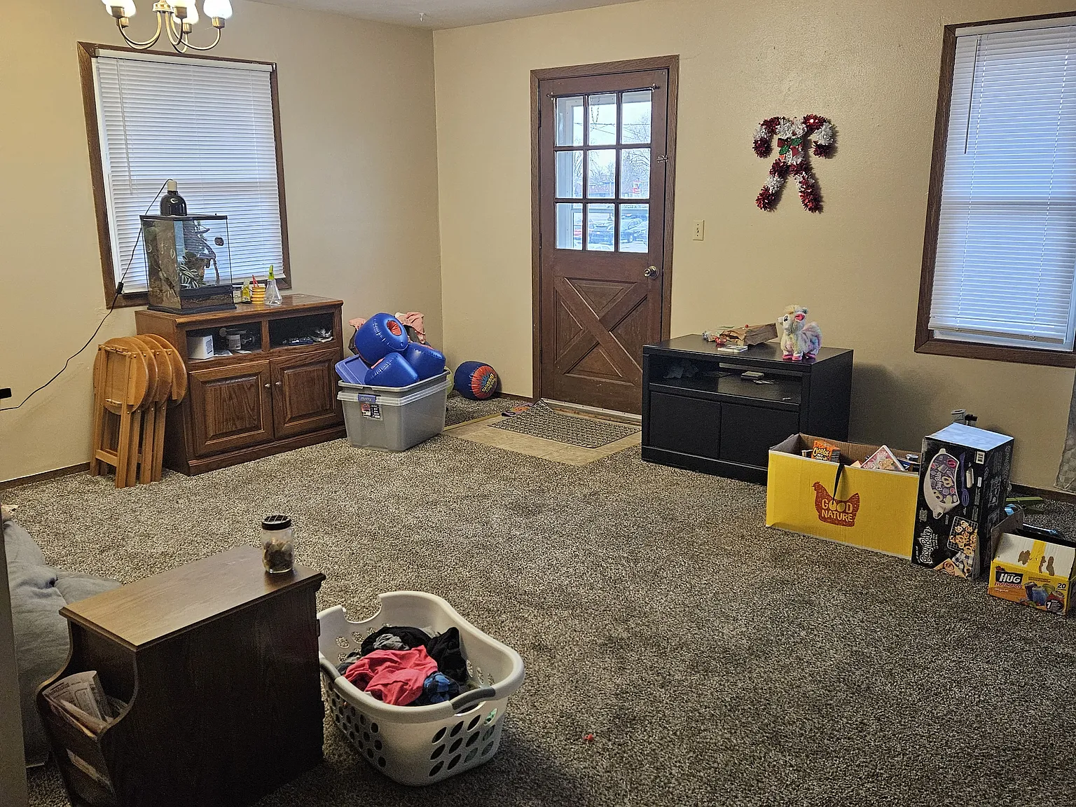 3 bed, 1200 sqft, $1,300 — Photo 3