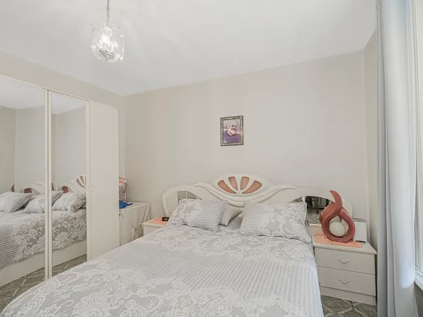 59 Bay 22nd Street image 15 of 18