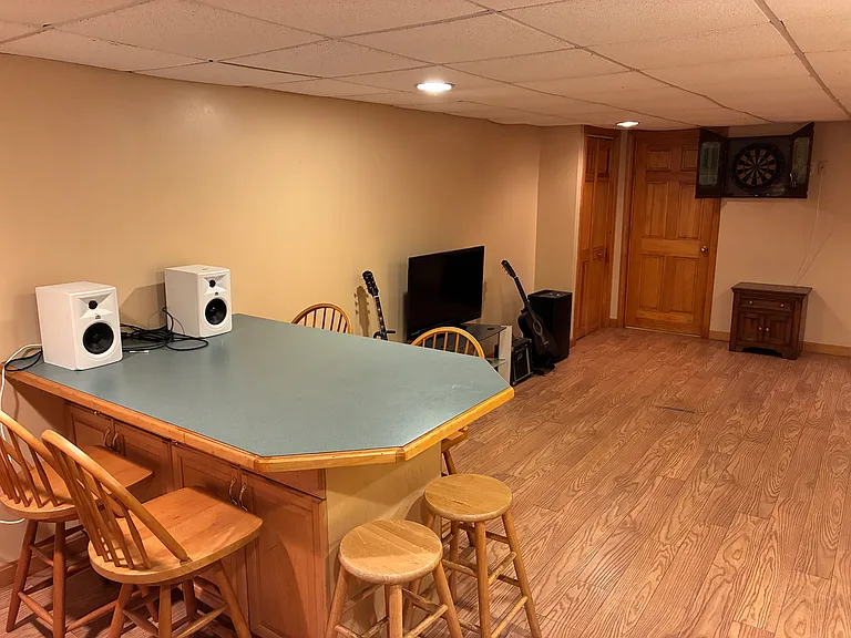 45 Waldemar Ave #2 — Photo 21