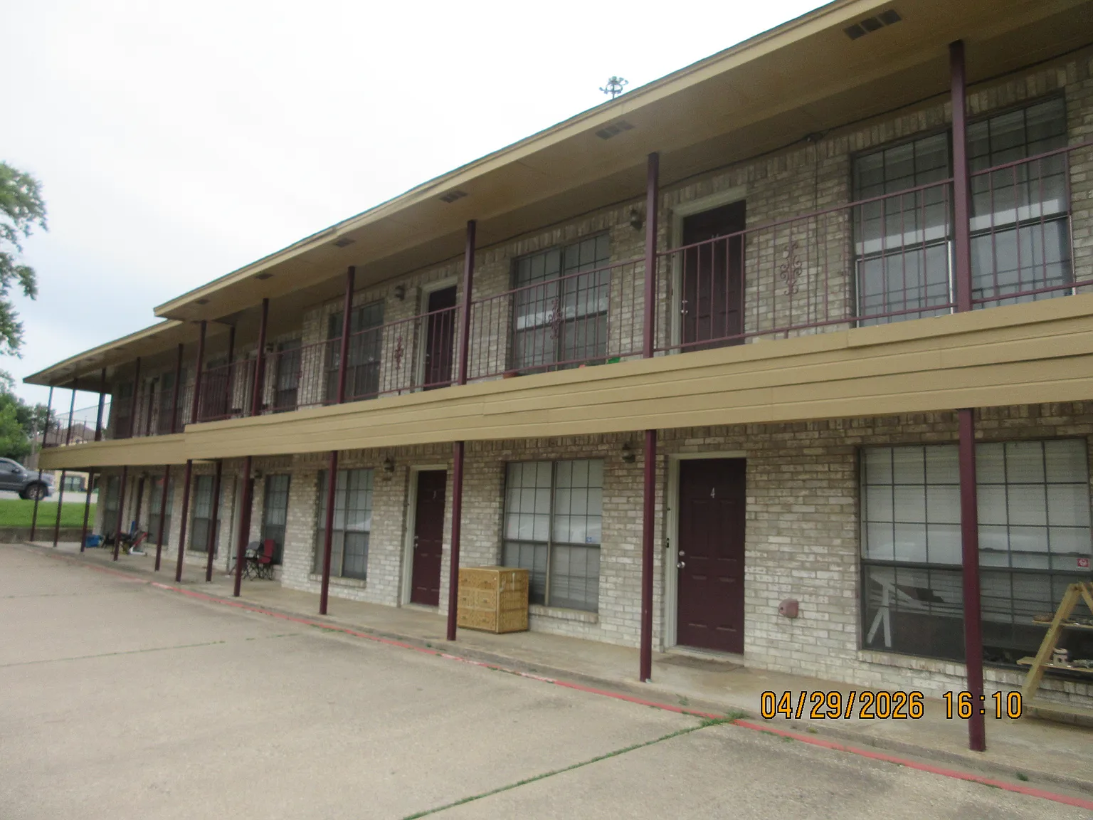 2 bed, 850 sqft, $1,195 — Photo 1