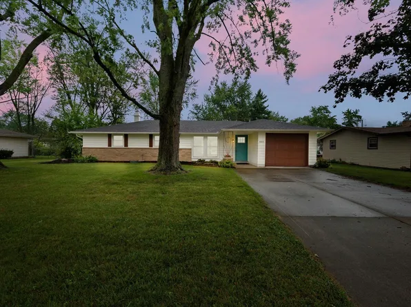 6603 Sunland Dr, Fort Wayne, IN 46815