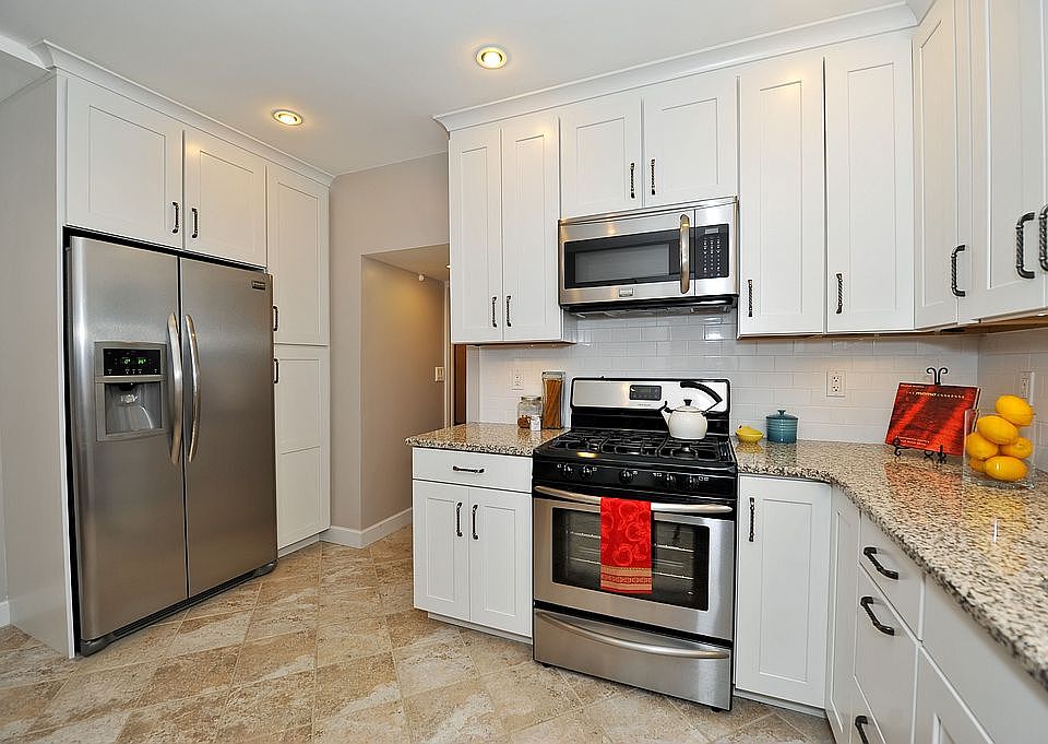 New Eat In Kitchen-Remodeled in 2011