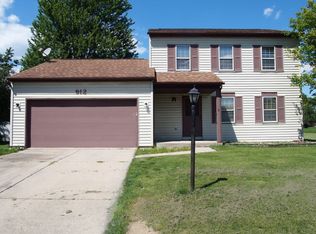 912 Lighthouse Ct, Fort Wayne, IN 46819