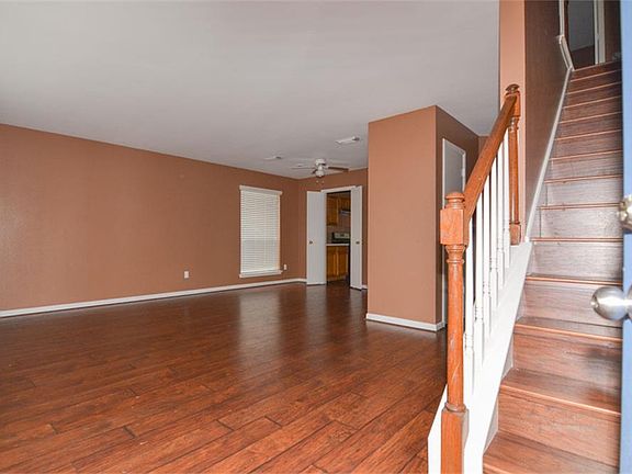 3rd image of 2911 Silver Cedar Trl