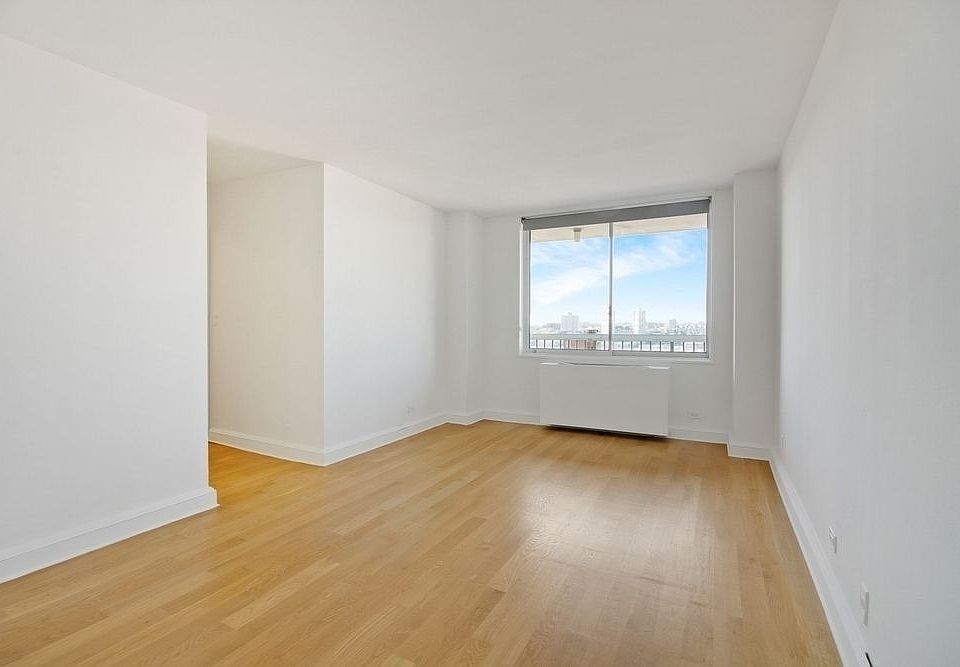 2nd image of 424 W End Ave APT 22D