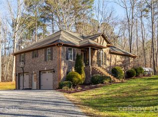 5013 Oak Ests, Bessemer City, NC 28016