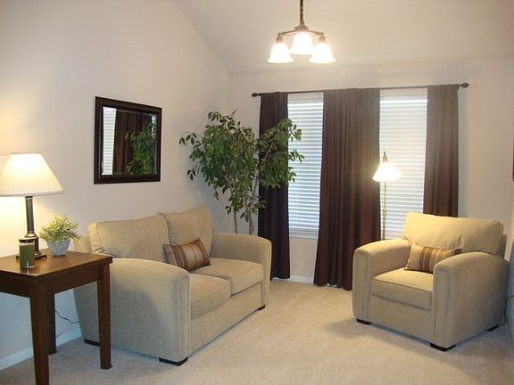 3rd image of 1621 Bush Coat Ln