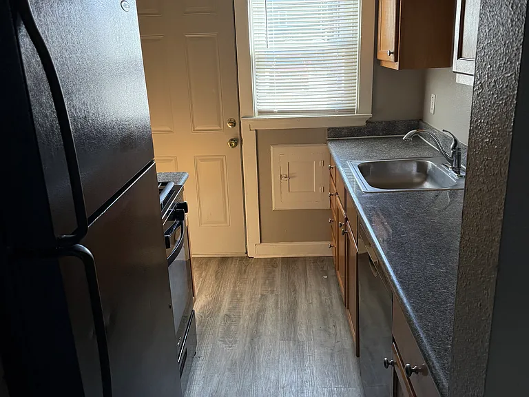 1822 N Vel R Phillips Ave — Photo 8