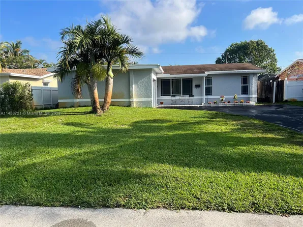 8421 Southampton Dr, Hollywood, FL 33025
