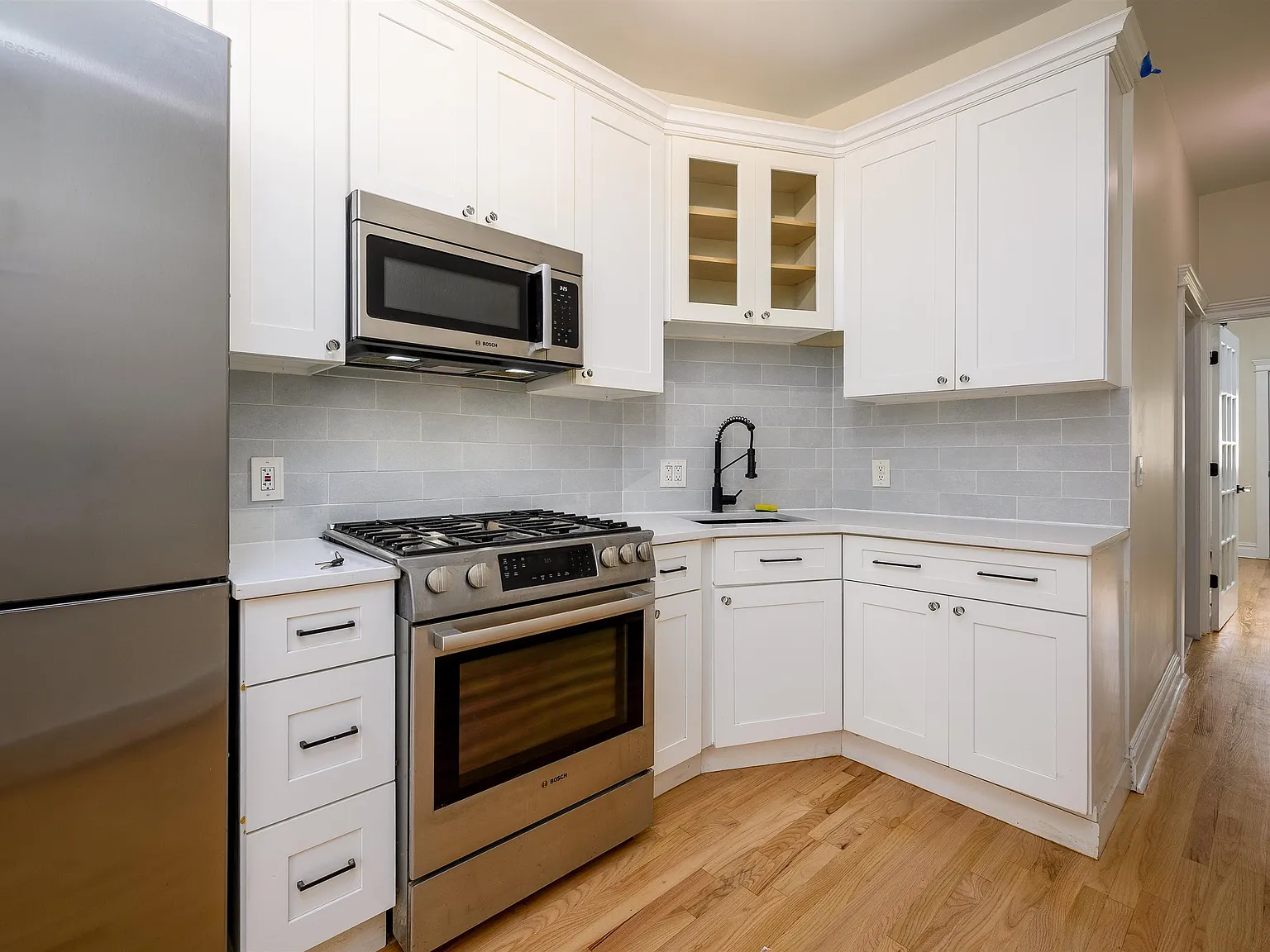 1 bed, 1.0 bath, 521 sqft, $2,300 — Photo 3