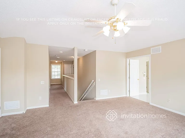 812 Lapoma Way — Photo 10