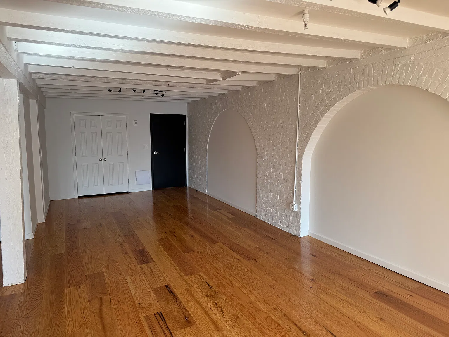 171 River St — Photo 3
