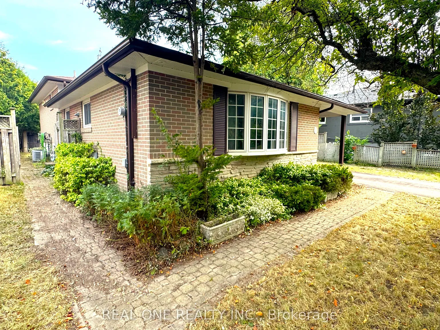 4 bed, $3,800 — Photo 3