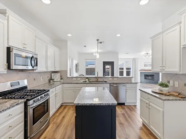 1301 Coleman Dr, Melissa, TX 75454