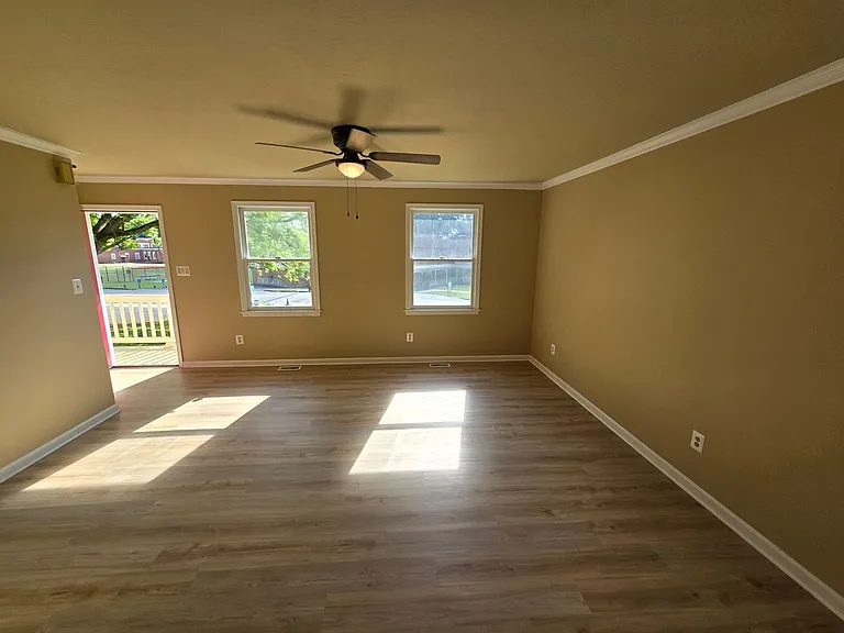 500 Floral Ave — Photo 11