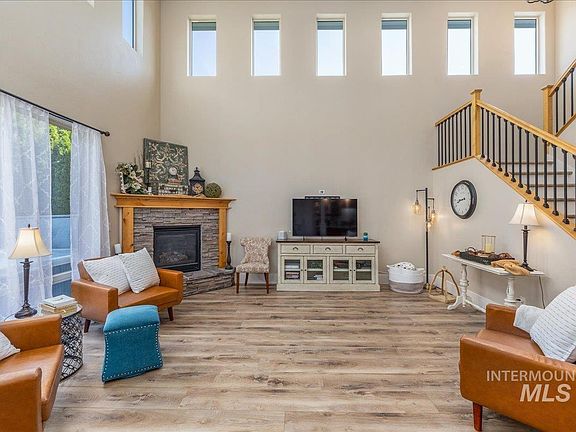 4th image of 2742 S Kylee Pl