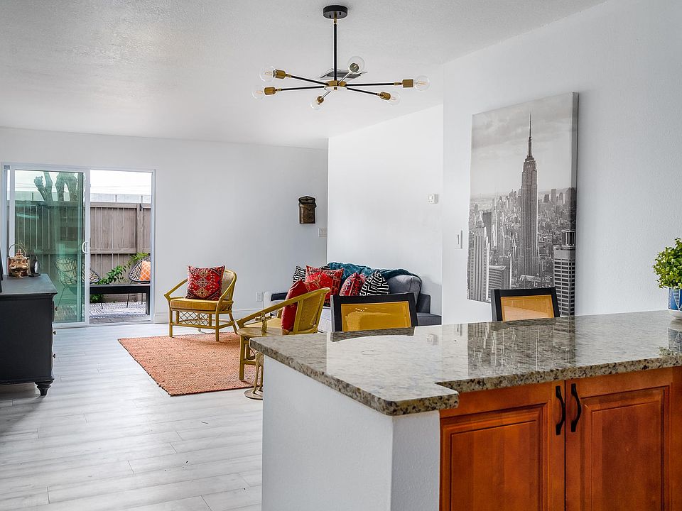 1st image of 8021 Hibiscus Dr