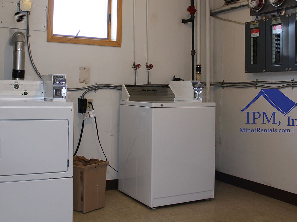2021 5th St NW Laundry - Minot Apartment Rental by IPM, Inc_11262024