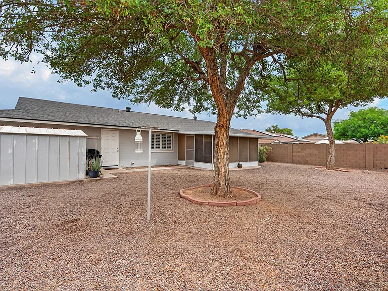10135 W Andover Ave — Photo 42