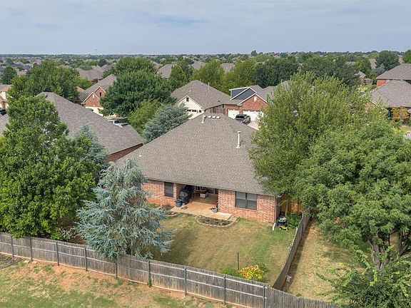 3rd image of 16320 Old Elm Ln