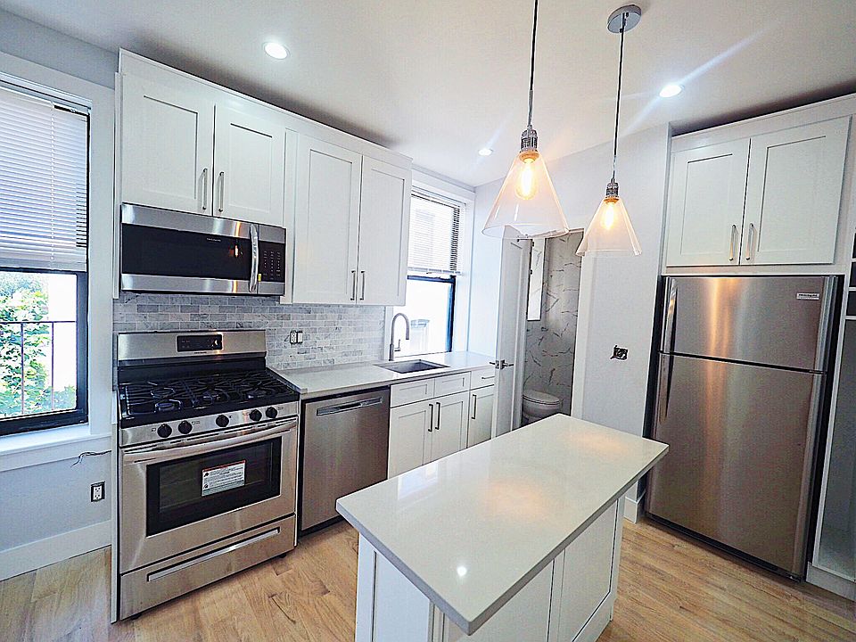 1st image of 31-12 42nd St #5R