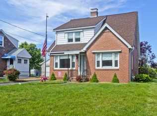 88 Moore St, Chicopee, MA 01013