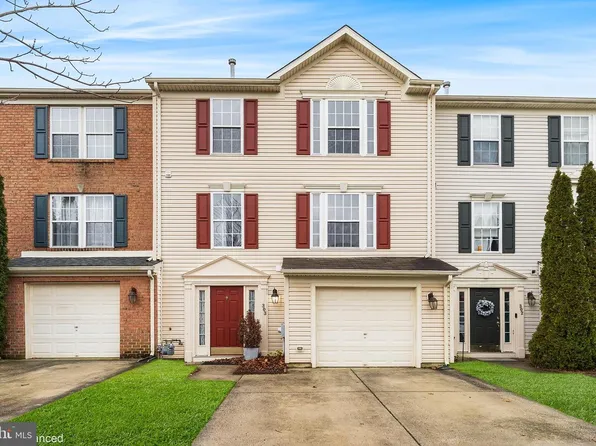 303 Saint Thomas Dr, Egg Harbor Township, NJ 08234