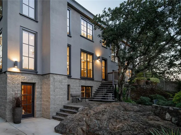 2175 Granite St, Oak Bay, BC V8S 3G8