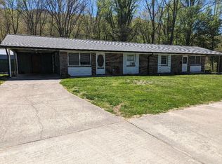 17 Aspen Dr APT 9, Sylva, NC 28779