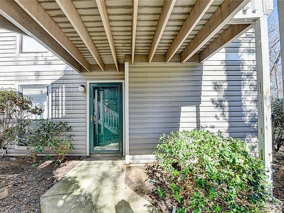 2nd image of 516 Wynnes Ridge Cir SE #516
