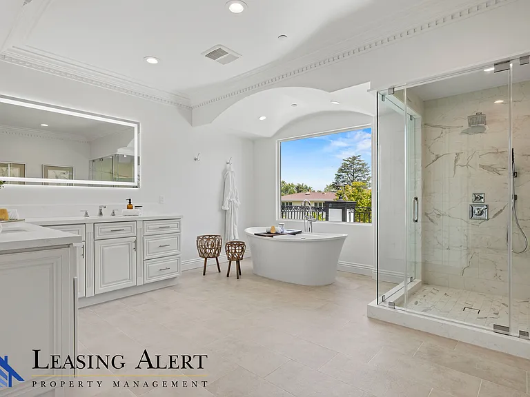 5012 Gerald Ave — Photo 47