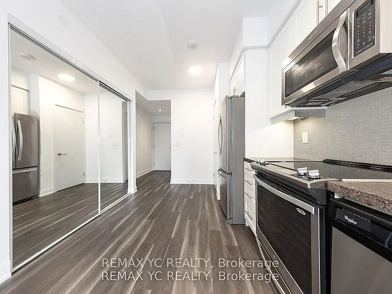 525 Adelaide St W #217 — Photo 5