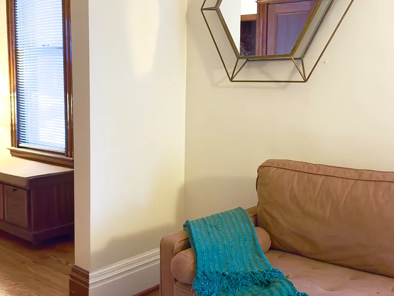 116 Field St — Photo 2