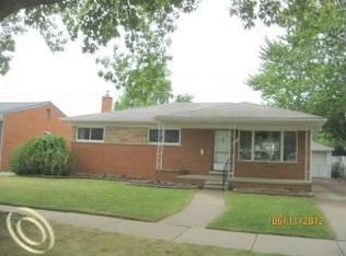 6061 Cambourne Rd, Dearborn Heights, MI 48127