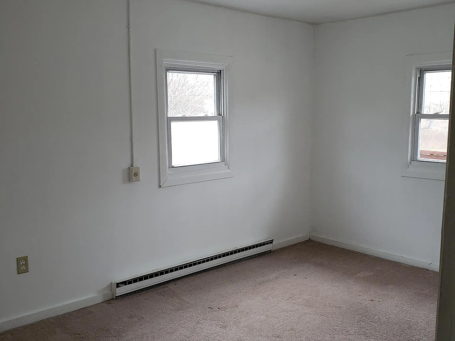 3 bed, $1,200 — Photo 4