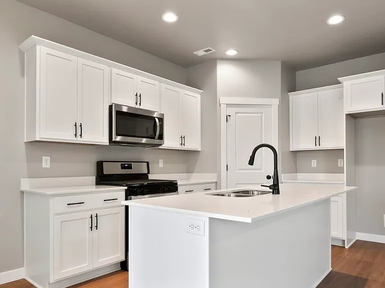 3525 S 4250 W — Photo 2