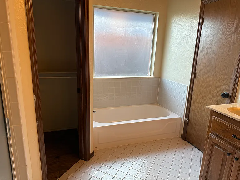 1324 SW 131st Ter — Photo 9