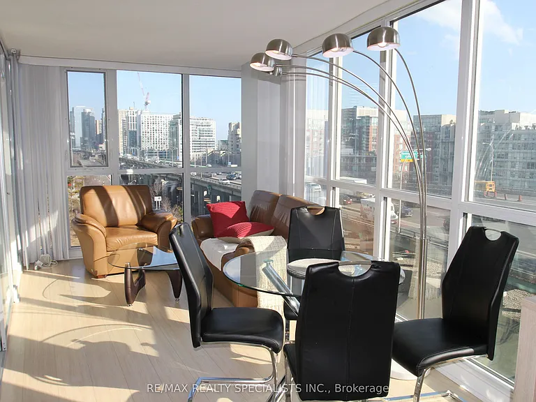 75 Queens Wharf Rd #707 — Photo 2