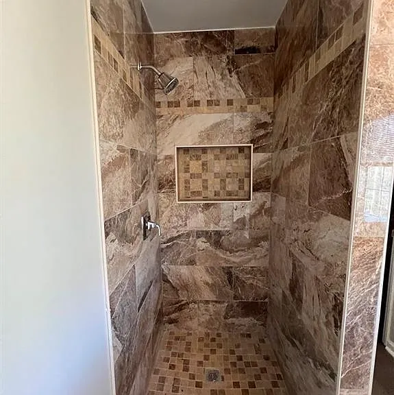 9608 Kayce Ln — Photo 21