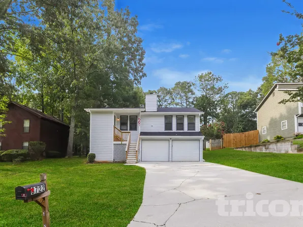 3722 Holland Dr, Snellville, GA 30039