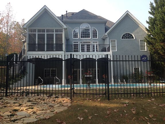3rd image of 104 Shorewalk